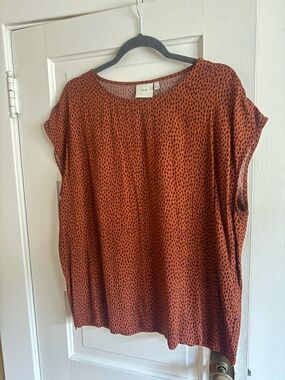ELK Rust Dot Print Relaxed Short Sleeve Tunic